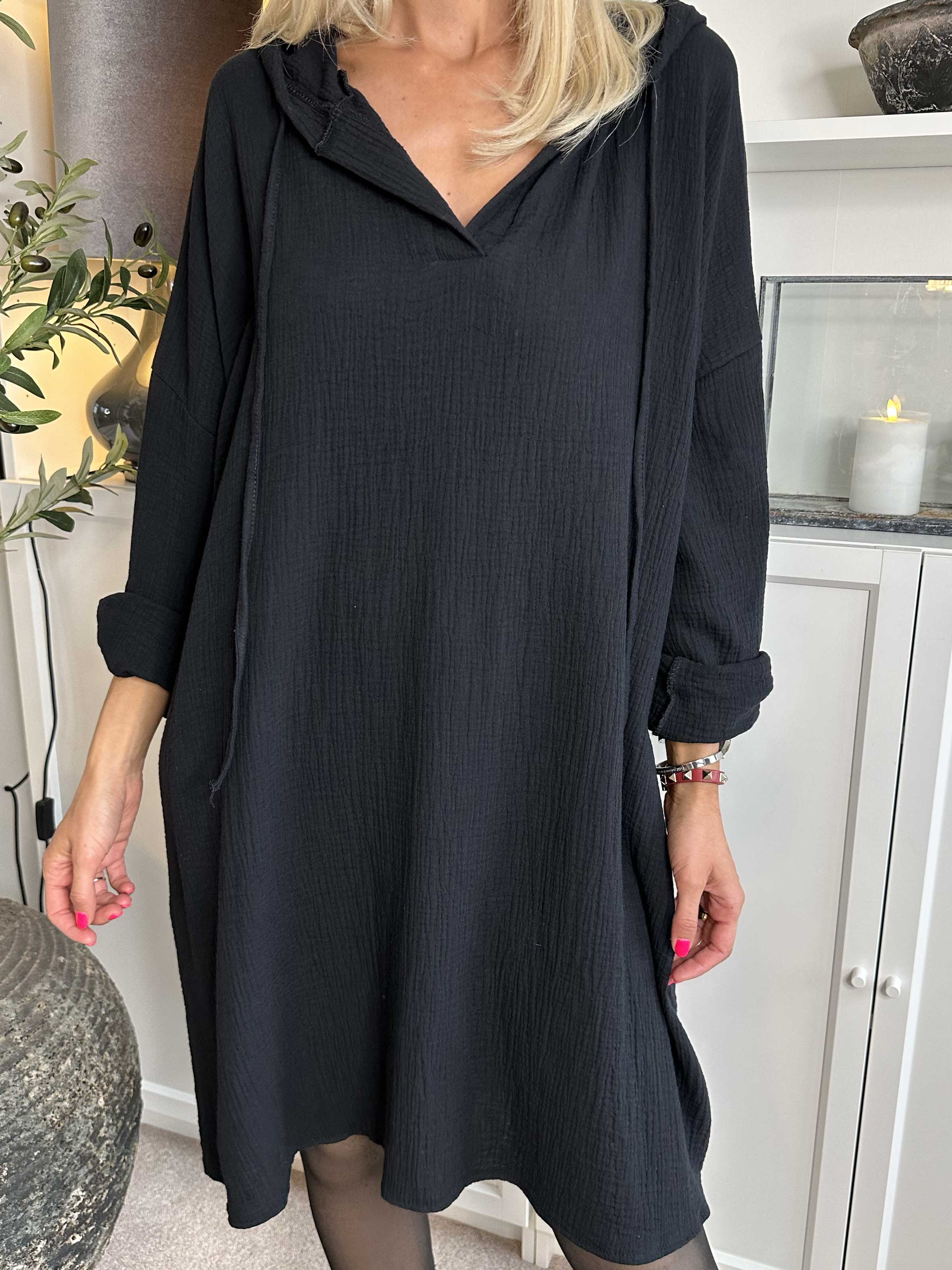 Caro - Blød oversized kjole i bomuld med hætte